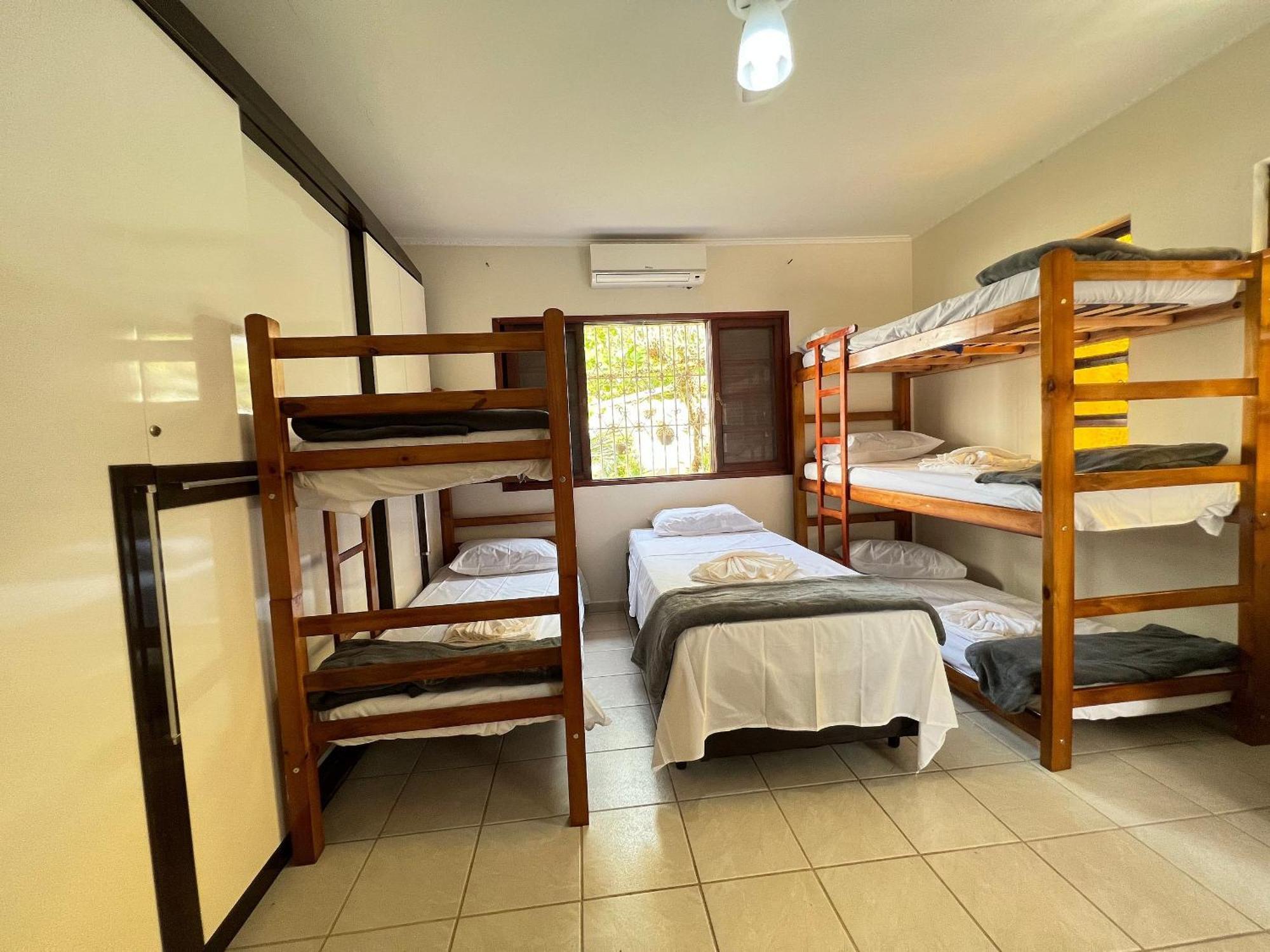 Casa Agradavel Com Piscina, A Poucos Passos Da Praia Peruibe Ngoại thất bức ảnh