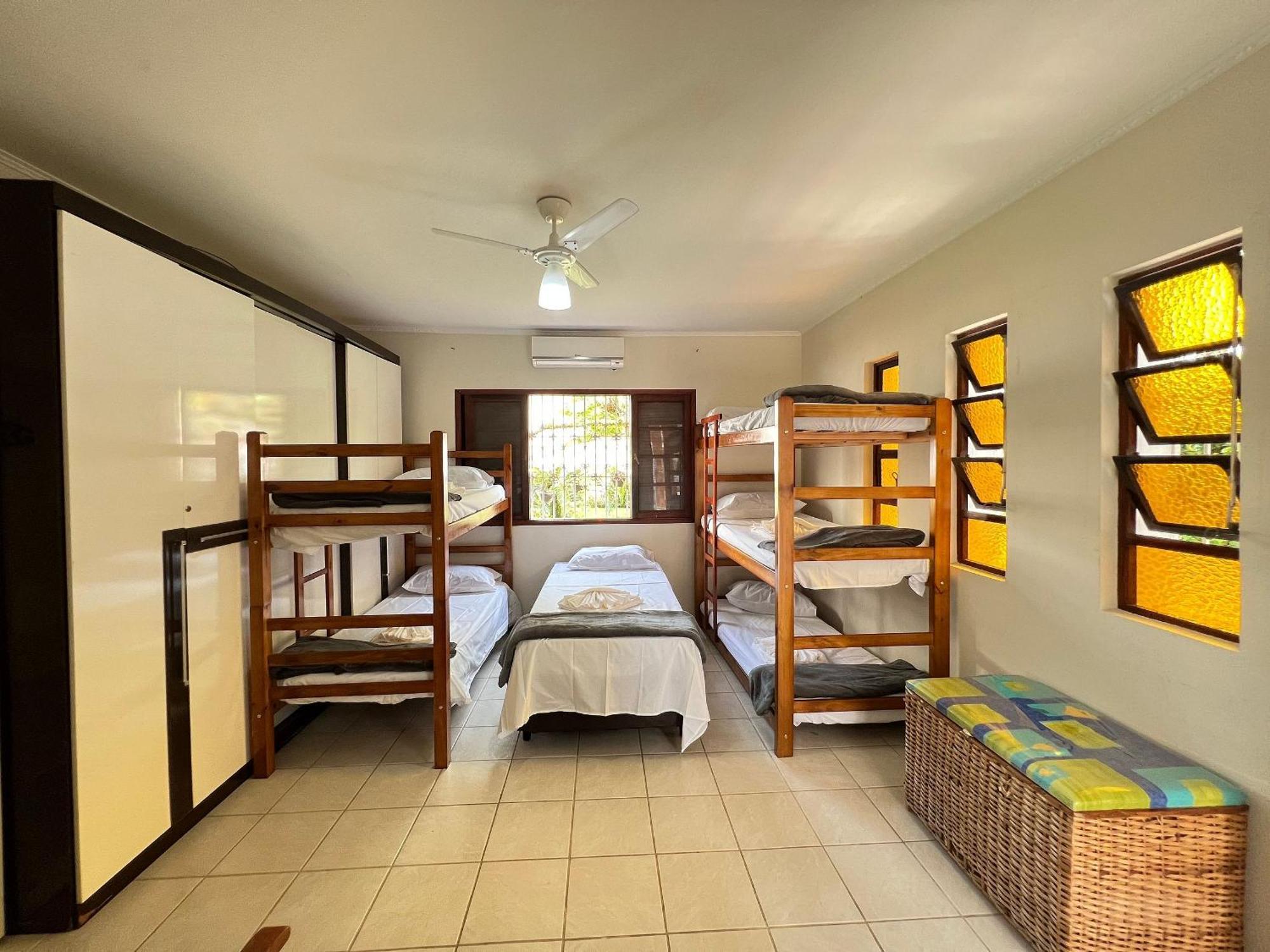 Casa Agradavel Com Piscina, A Poucos Passos Da Praia Peruibe Ngoại thất bức ảnh