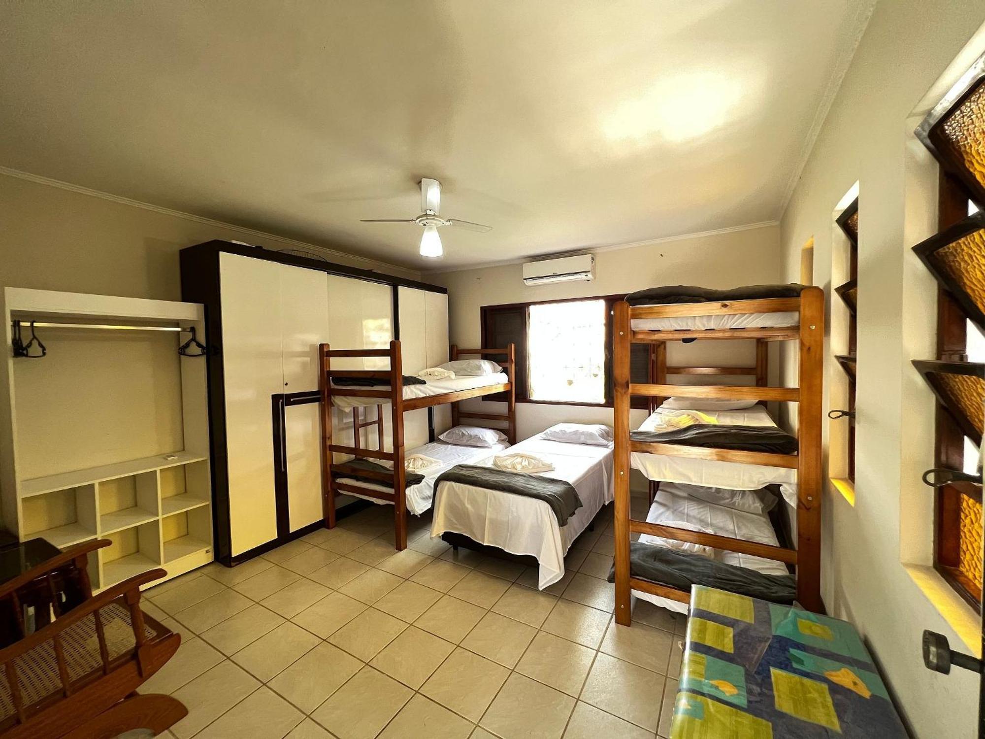 Casa Agradavel Com Piscina, A Poucos Passos Da Praia Peruibe Ngoại thất bức ảnh