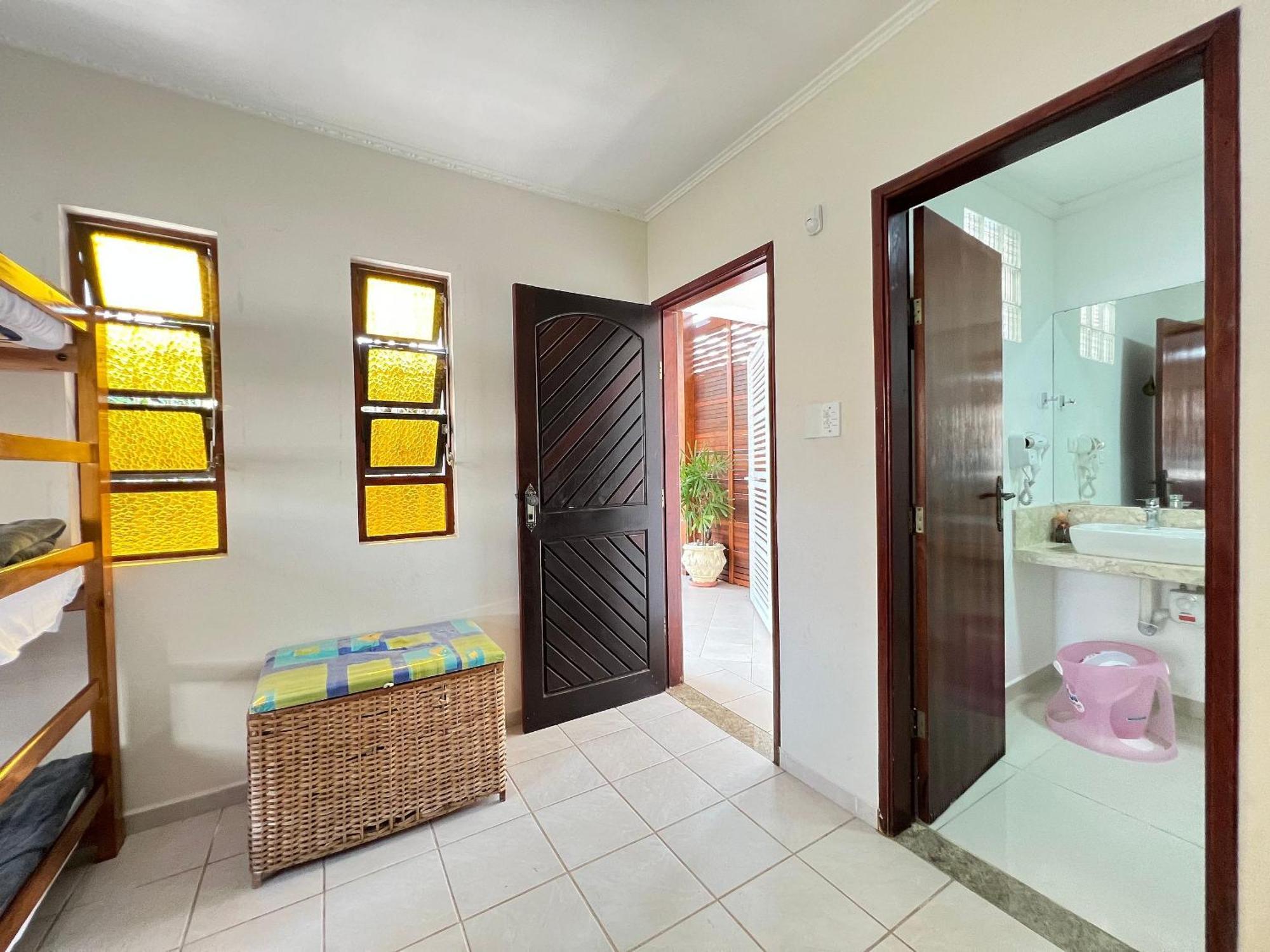 Casa Agradavel Com Piscina, A Poucos Passos Da Praia Peruibe Ngoại thất bức ảnh