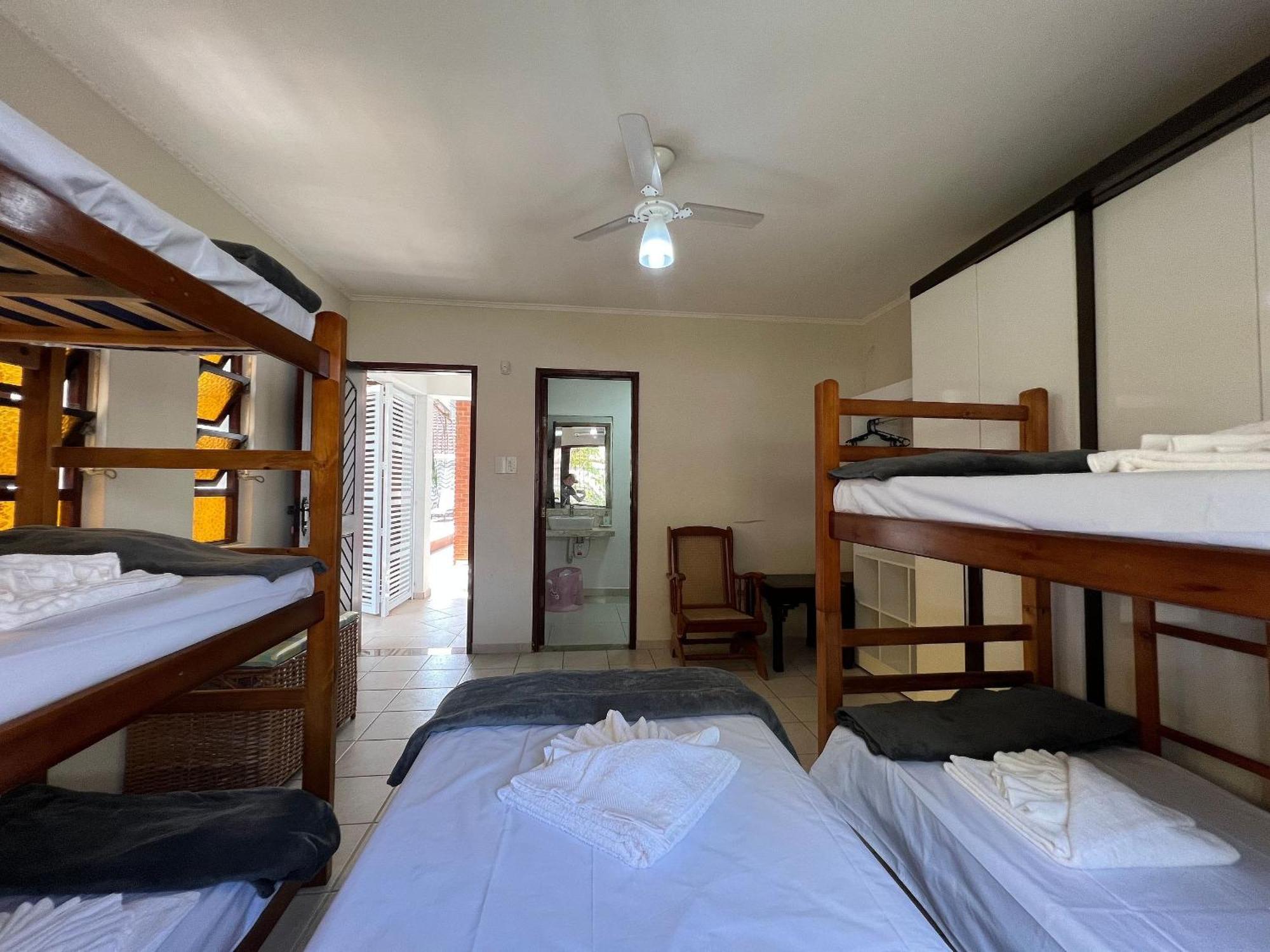 Casa Agradavel Com Piscina, A Poucos Passos Da Praia Peruibe Ngoại thất bức ảnh