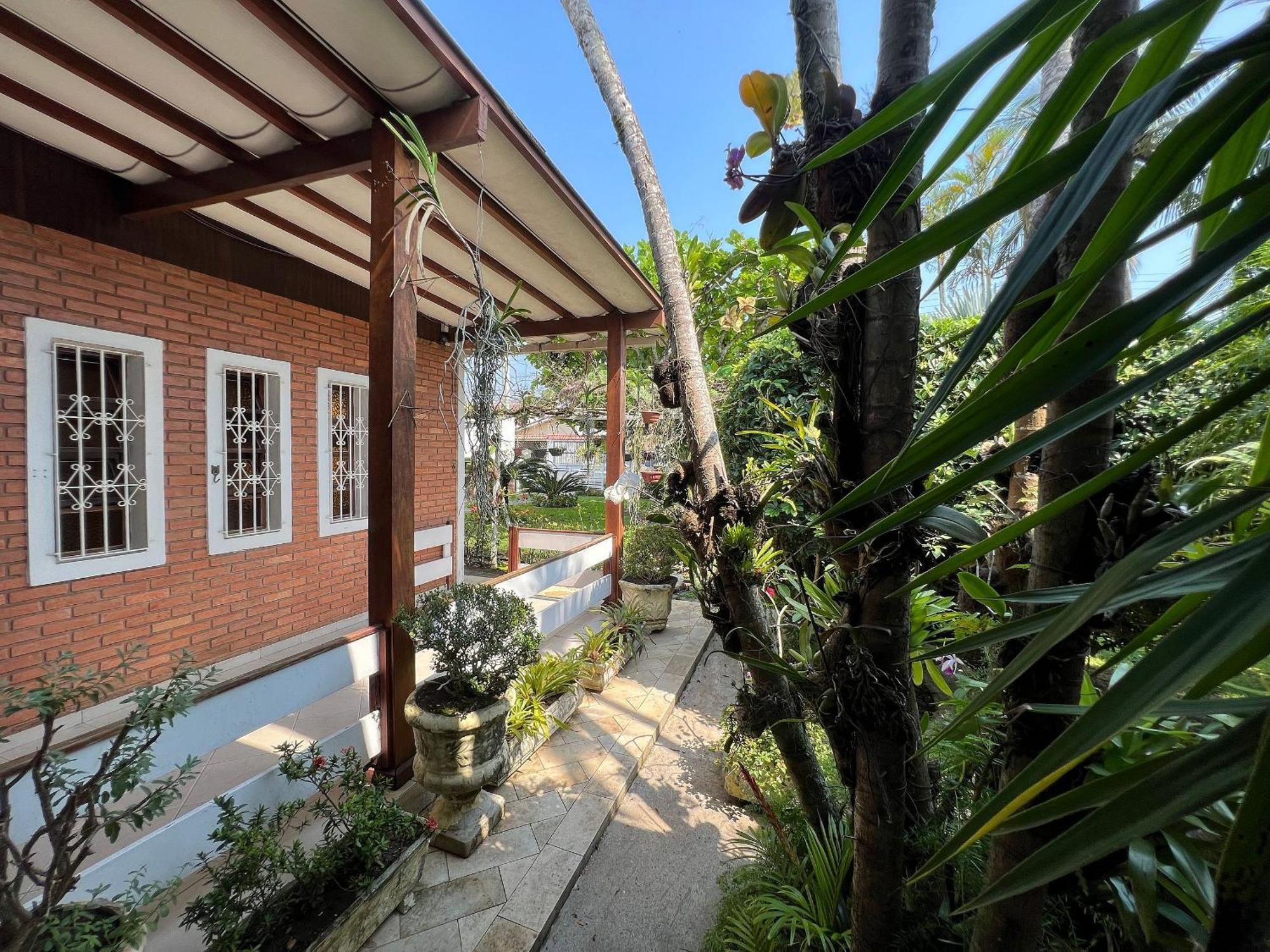Casa Agradavel Com Piscina, A Poucos Passos Da Praia Peruibe Ngoại thất bức ảnh