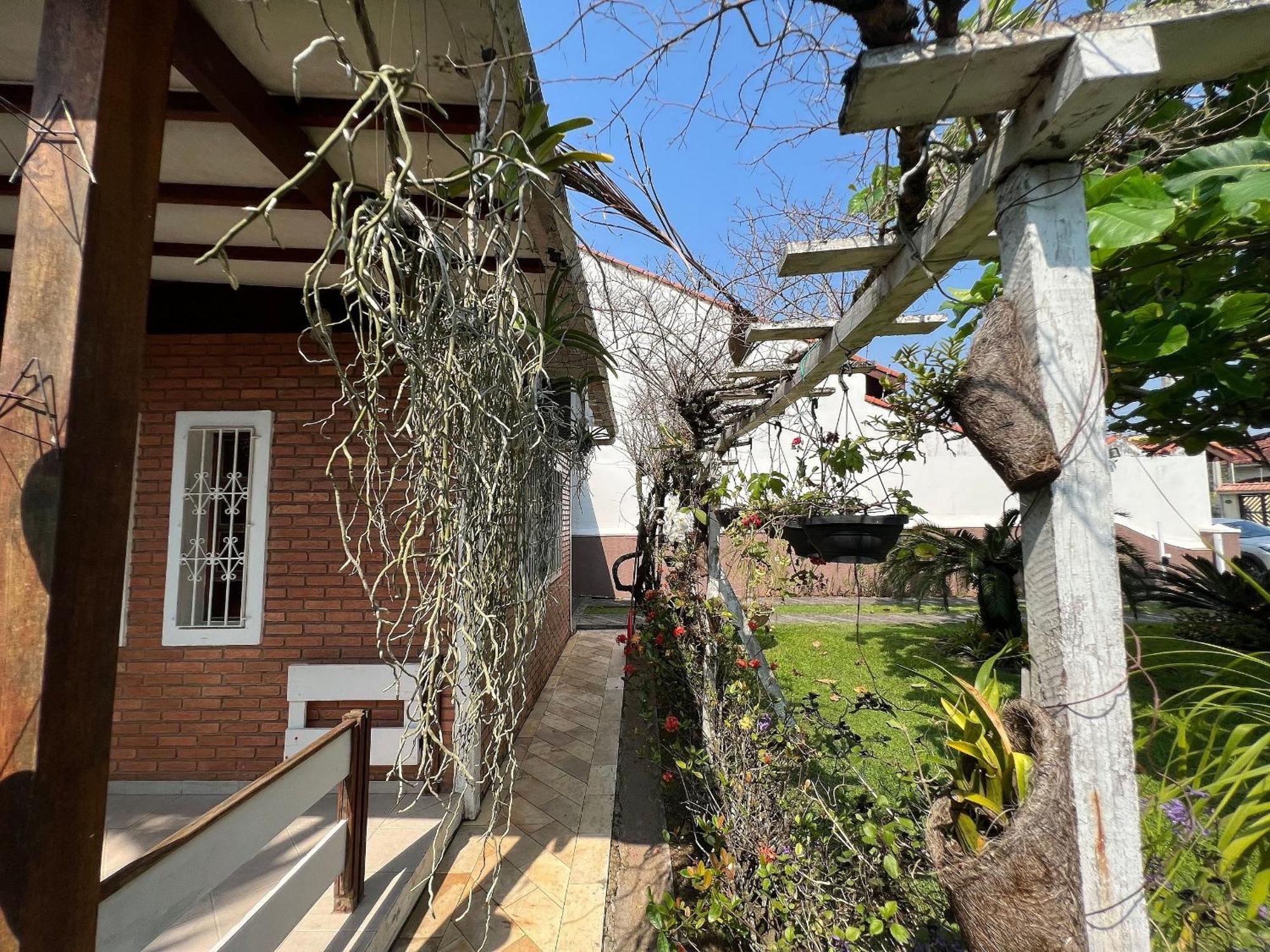 Casa Agradavel Com Piscina, A Poucos Passos Da Praia Peruibe Ngoại thất bức ảnh